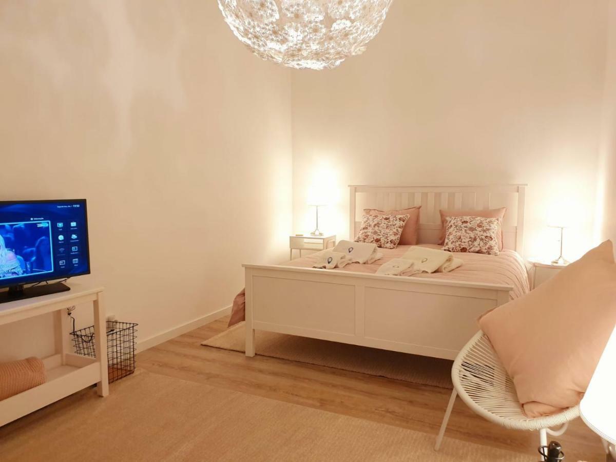 Lisbon Chile Out Rooms By Host-Point ภายนอก รูปภาพ